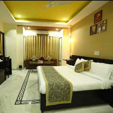 Hotel Rajwada Inn & Club ウダイプル エクステリア 写真